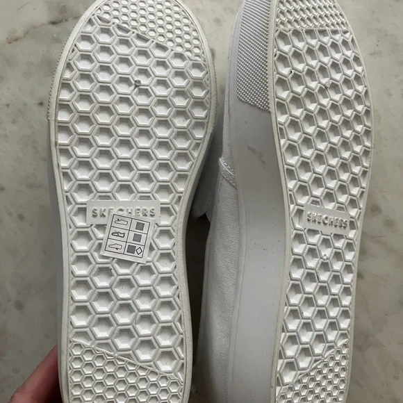 NWT Skechers White Slip-On Shoes - Picture 2 of 10